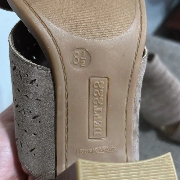 Dept. 222 tan suede heeled sandals , size 8 1/2. - Picture 9 of 15